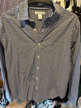 Amazon Essentials Men's Blue and White Gingham Button-Down Shirt
